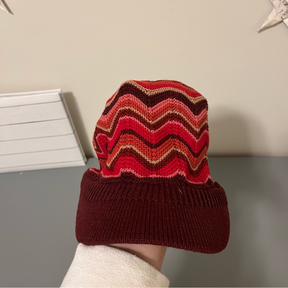 Red, wavy slouch cap